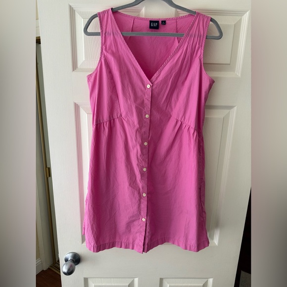 GAP V-Neck Button-Front Dress - Picture 2 of 4